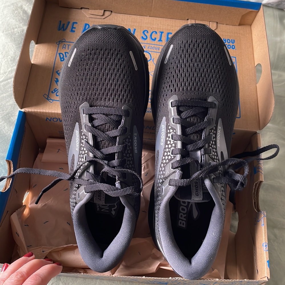 NIB Brooks Ghost 14, women’s size 9